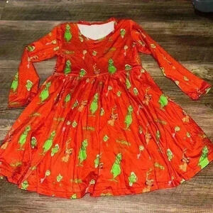 The Grinch girls dress fits a size 5